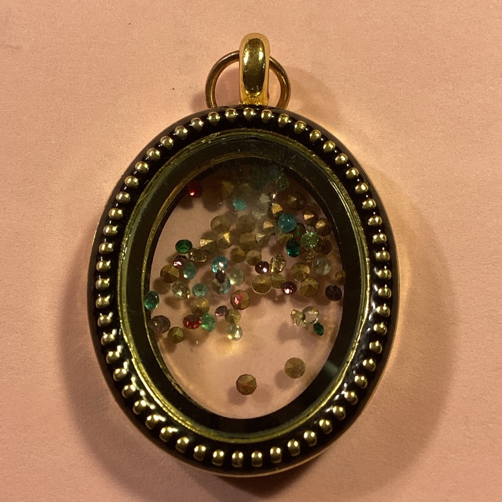 Locket with Swarovski crystals